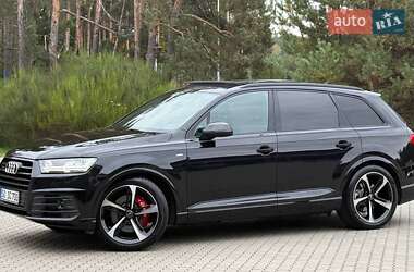 Позашляховик / Кросовер Audi Q7 2017 в  фото 6 Позашляховик / Кросовер Audi Q7 2017 в