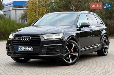 Позашляховик / Кросовер Audi Q7 2017 в  фото 33 Позашляховик / Кросовер Audi Q7 2017 в