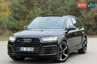Позашляховик / Кросовер Audi Q7 2017 в  фото 35 Позашляховик / Кросовер Audi Q7 2017 в