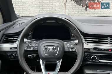 Позашляховик / Кросовер Audi Q7 2017 в  фото 82 Позашляховик / Кросовер Audi Q7 2017 в