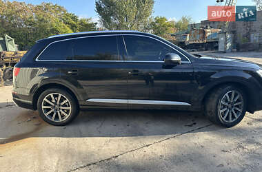 Внедорожник / Кроссовер Audi Q7 2017 в Запорожье