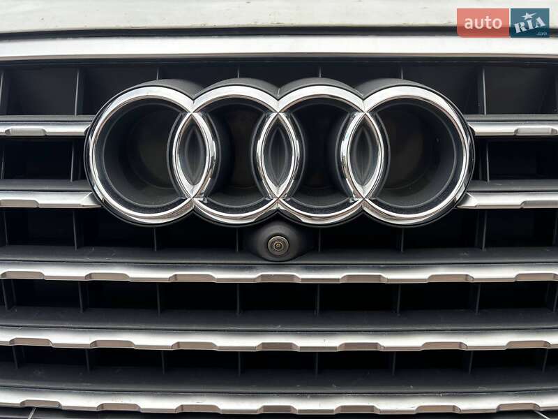 Внедорожник / Кроссовер Audi Q7 2016 в Киеве