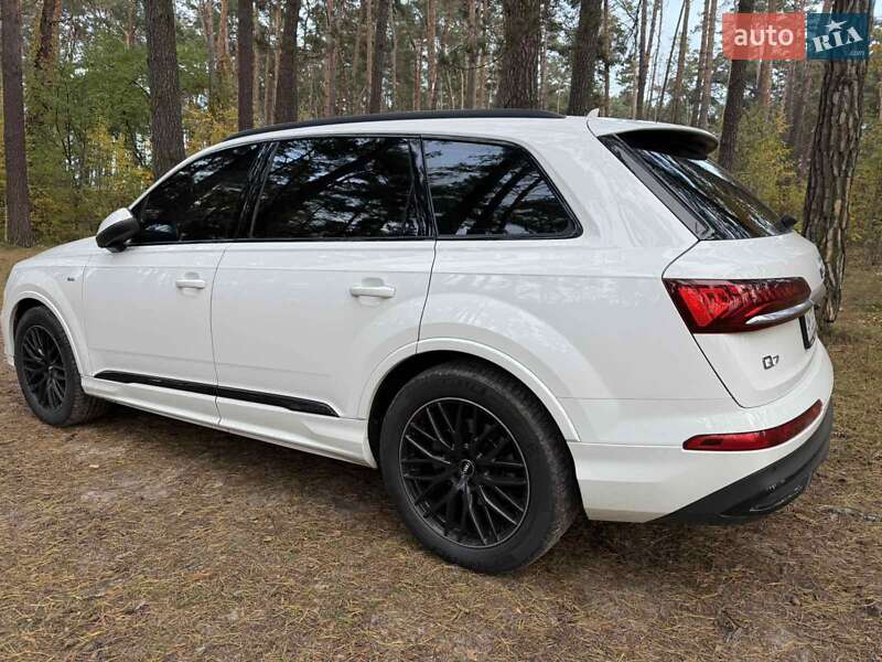Внедорожник / Кроссовер Audi Q7 2020 в Житомире