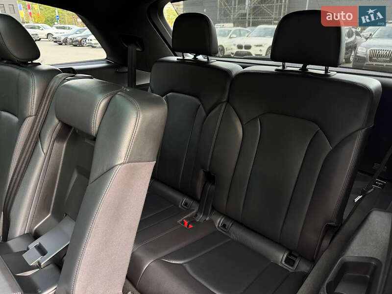Позашляховик / Кросовер Audi Q7 2016 в Києві фото 43 Позашляховик / Кросовер Audi Q7 2016 в Києві