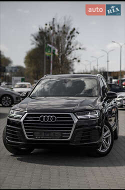 Позашляховик / Кросовер Audi Q7 2015 в Збаражі