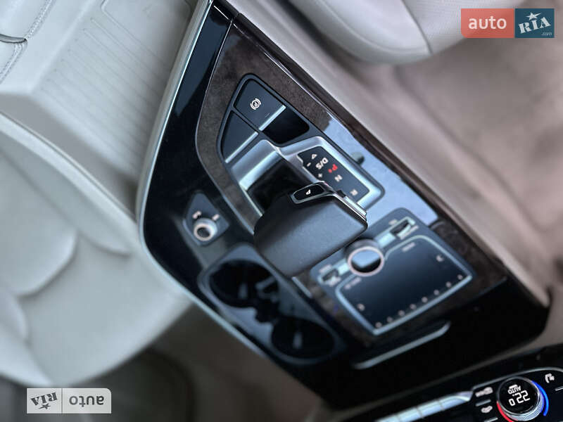 Позашляховик / Кросовер Audi Q7 2016 в Львові