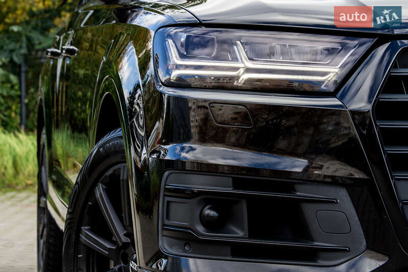 Позашляховик / Кросовер Audi Q7 2017 в Львові