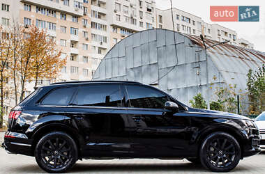 Позашляховик / Кросовер Audi Q7 2017 в  фото 9 Позашляховик / Кросовер Audi Q7 2017 в