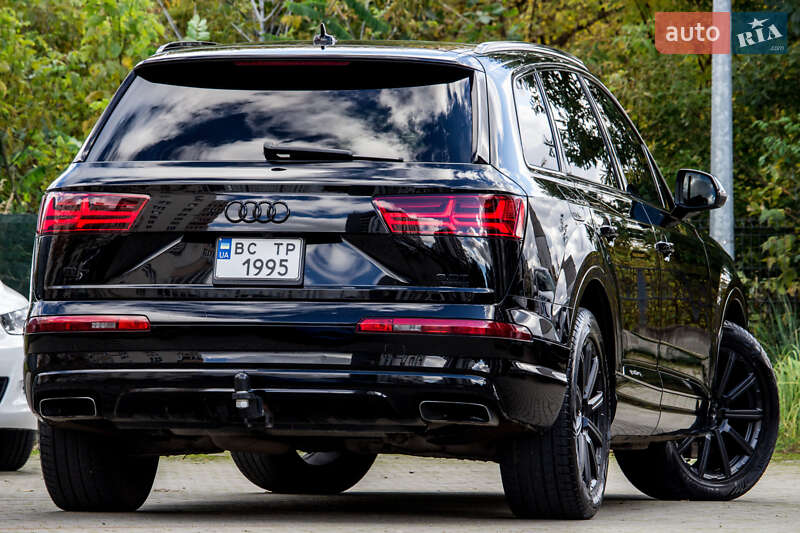 Позашляховик / Кросовер Audi Q7 2017 в Львові