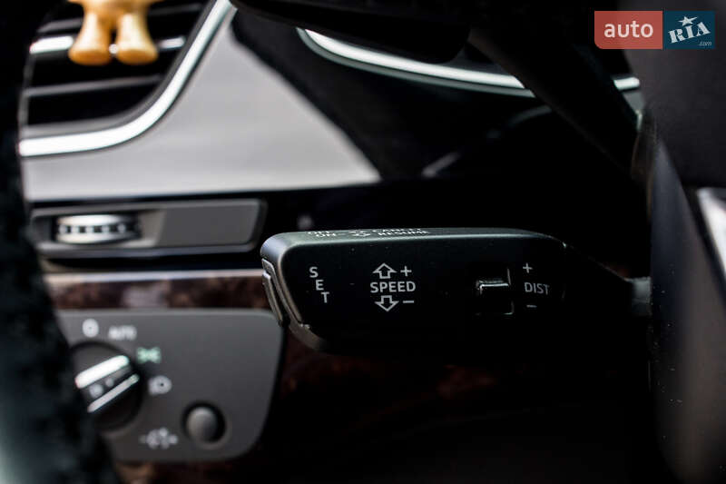 Позашляховик / Кросовер Audi Q7 2017 в Львові