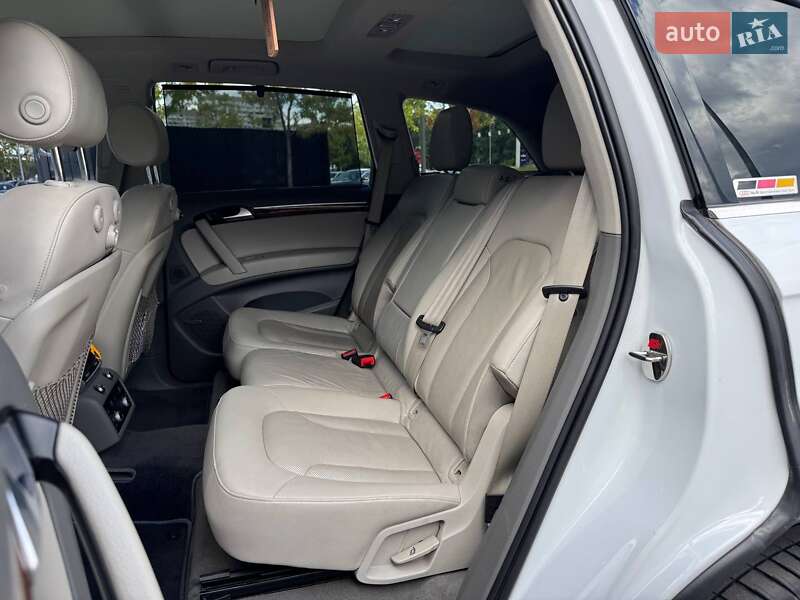 Внедорожник / Кроссовер Audi Q7 2013 в Киеве