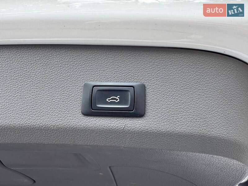 Внедорожник / Кроссовер Audi Q7 2013 в Киеве