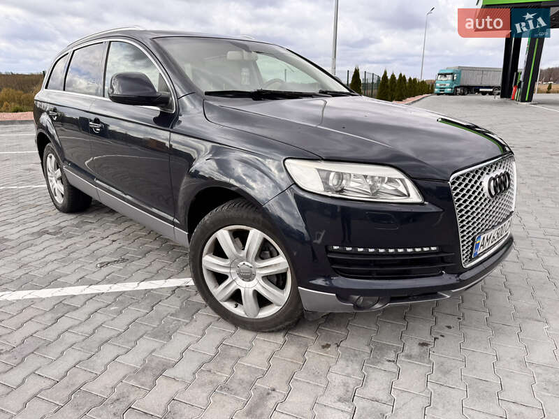 Позашляховик / Кросовер Audi Q7 2006 в Вінниці