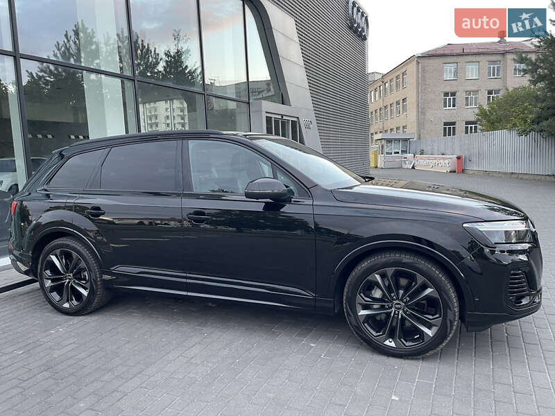 Позашляховик / Кросовер Audi Q7 2024 в Ужгороді