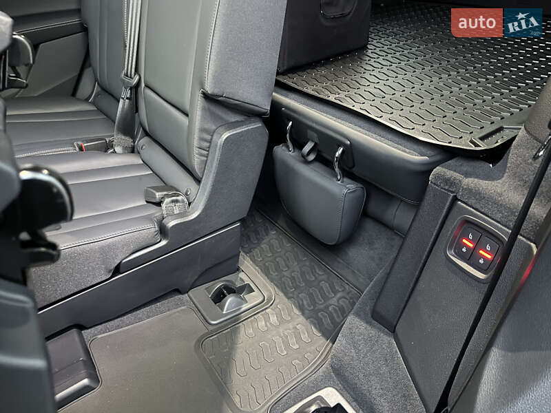 Позашляховик / Кросовер Audi Q7 2024 в Ужгороді
