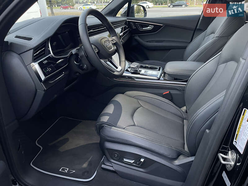 Позашляховик / Кросовер Audi Q7 2024 в Ужгороді