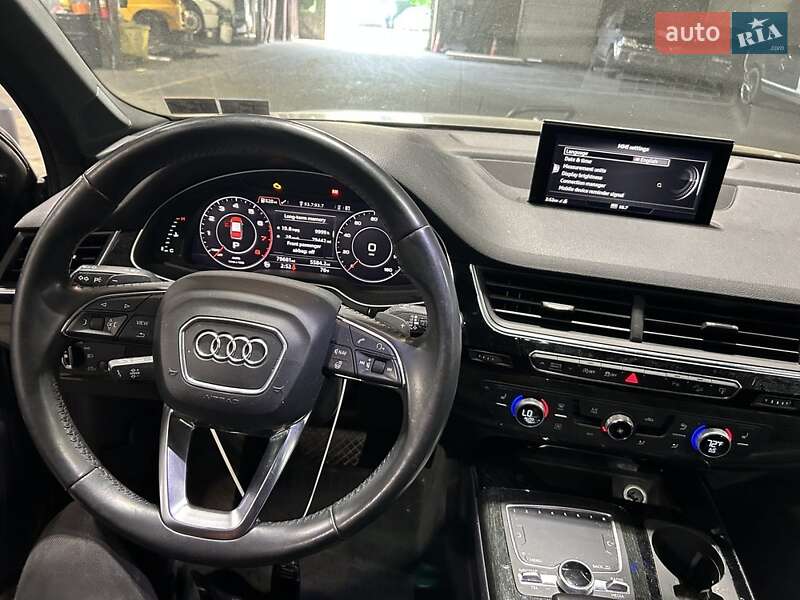 Внедорожник / Кроссовер Audi Q7 2017 в Киеве