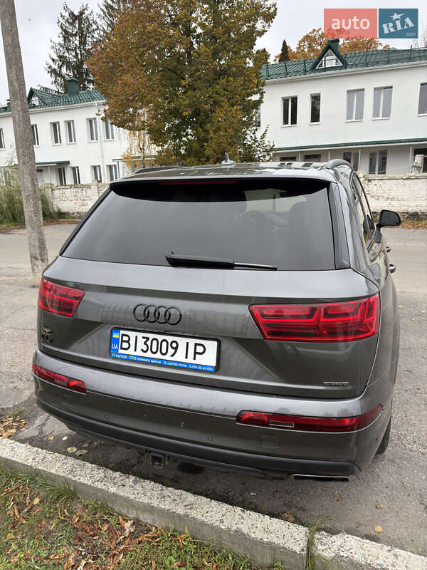 Внедорожник / Кроссовер Audi Q7 2019 в Полтаве