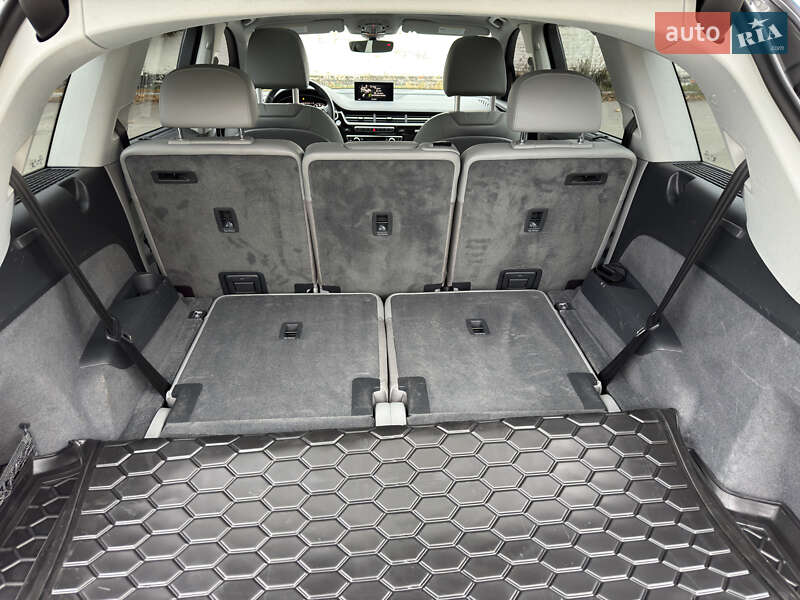 Внедорожник / Кроссовер Audi Q7 2019 в Полтаве