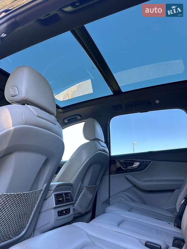 Внедорожник / Кроссовер Audi Q7 2017 в Львове