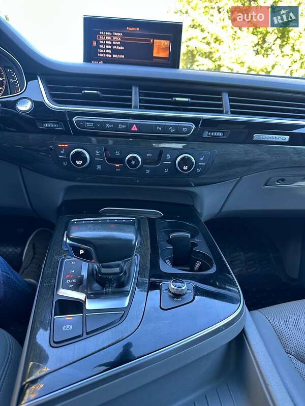 Внедорожник / Кроссовер Audi Q7 2017 в Львове