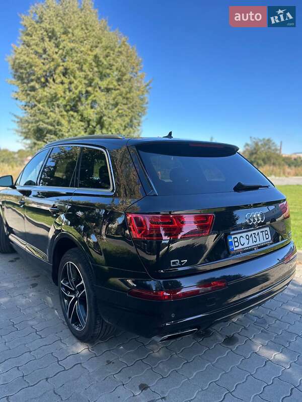Внедорожник / Кроссовер Audi Q7 2017 в Львове