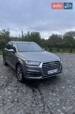 Позашляховик / Кросовер Audi Q7 2017 в Мукачевому
