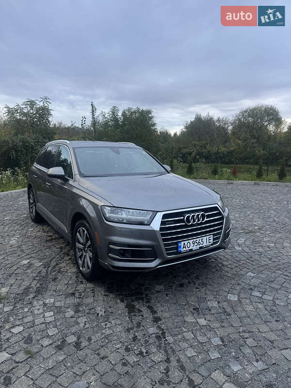 Позашляховик / Кросовер Audi Q7 2017 в Мукачевому фото Позашляховик / Кросовер Audi Q7 2017 в Мукачевому