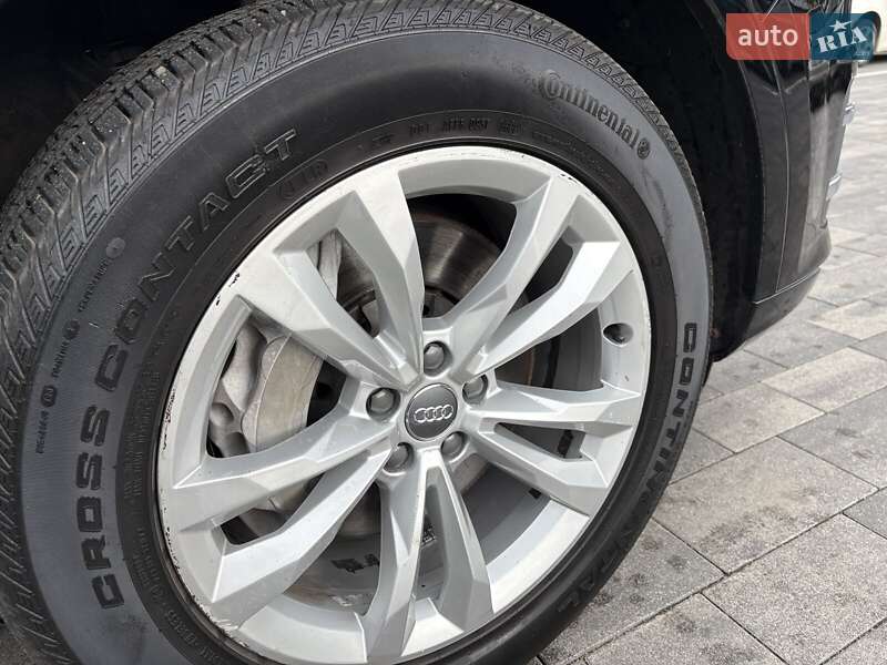 Позашляховик / Кросовер Audi Q7 2018 в Луцьку