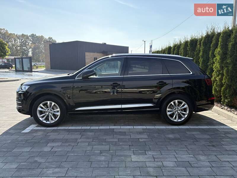 Позашляховик / Кросовер Audi Q7 2018 в Луцьку