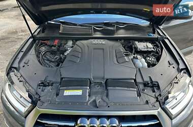 Позашляховик / Кросовер Audi Q7 2018 в Сумах