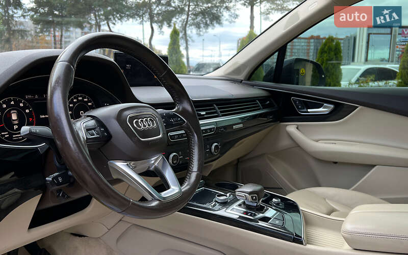 Позашляховик / Кросовер Audi Q7 2019 в Львові