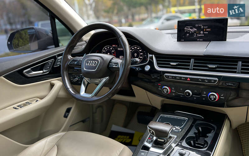 Позашляховик / Кросовер Audi Q7 2019 в Львові
