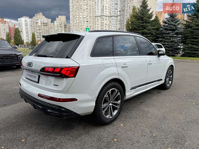 Внедорожник / Кроссовер Audi Q7 2025 в Киеве фото 10 Внедорожник / Кроссовер Audi Q7 2025 в Киеве