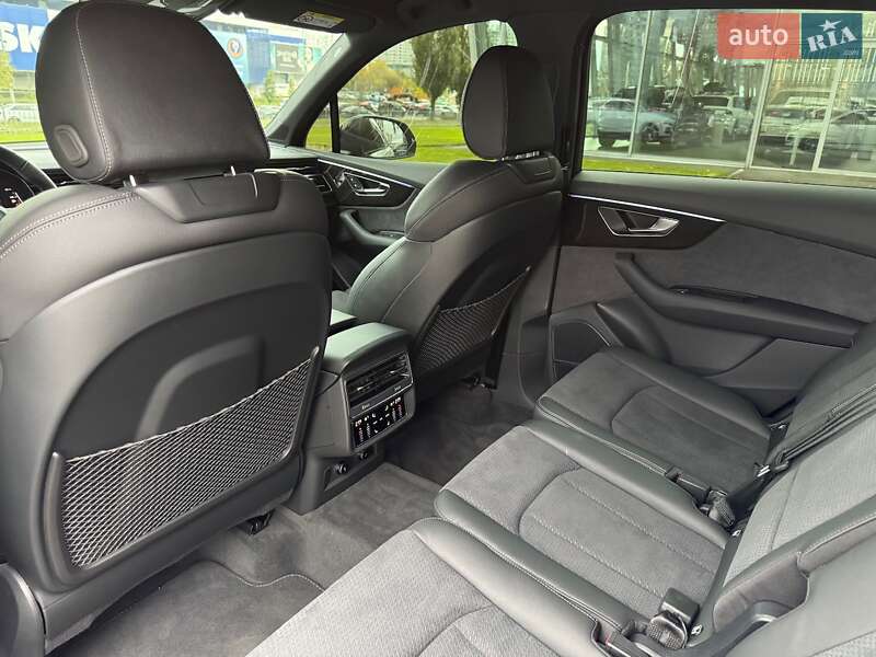Внедорожник / Кроссовер Audi Q7 2025 в Киеве фото 82 Внедорожник / Кроссовер Audi Q7 2025 в Киеве