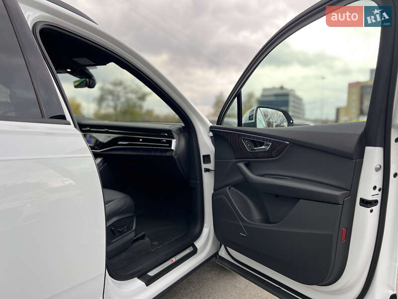Внедорожник / Кроссовер Audi Q7 2022 в Киеве фото 34 Внедорожник / Кроссовер Audi Q7 2022 в Киеве