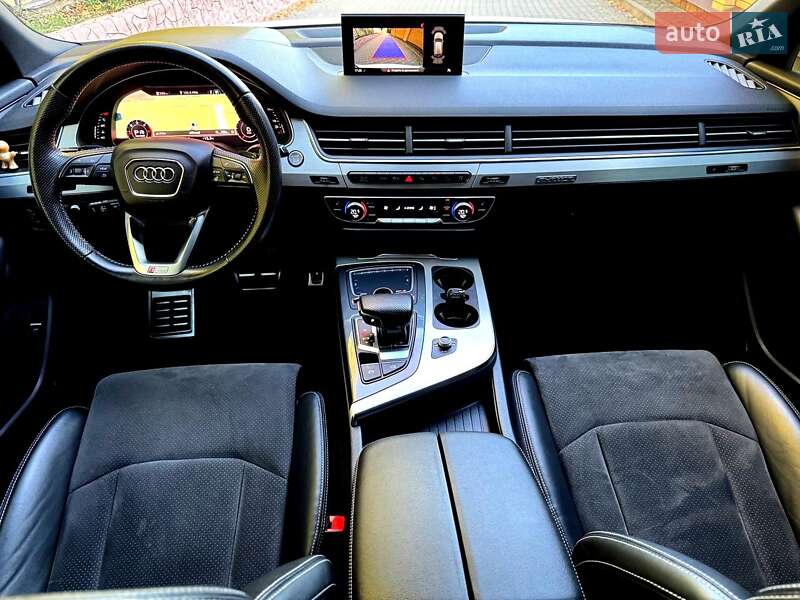 Внедорожник / Кроссовер Audi Q7 2017 в Хмельницком