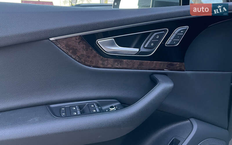 Внедорожник / Кроссовер Audi Q7 2017 в Коломые
