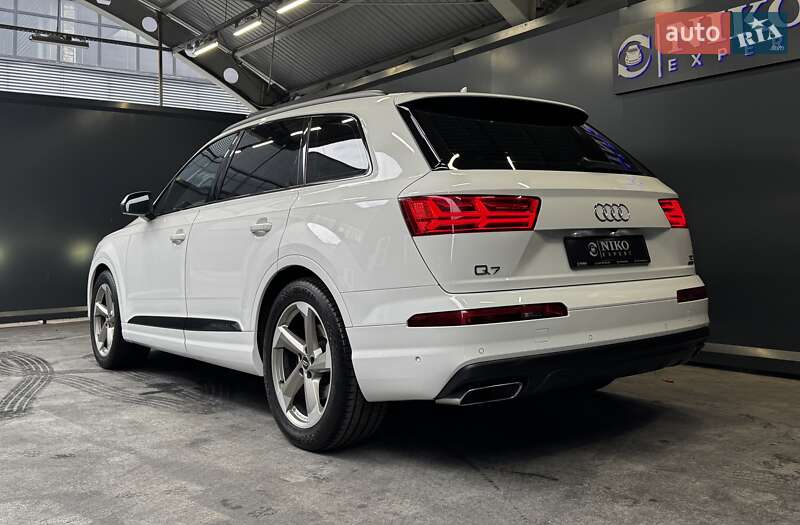 Внедорожник / Кроссовер Audi Q7 2018 в Киеве фото 12 Внедорожник / Кроссовер Audi Q7 2018 в Киеве