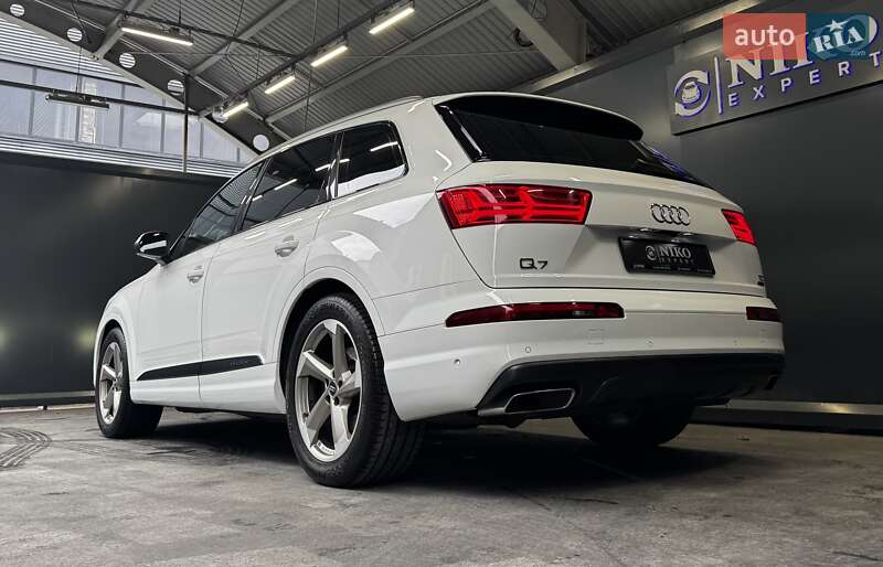 Внедорожник / Кроссовер Audi Q7 2018 в Киеве фото 13 Внедорожник / Кроссовер Audi Q7 2018 в Киеве