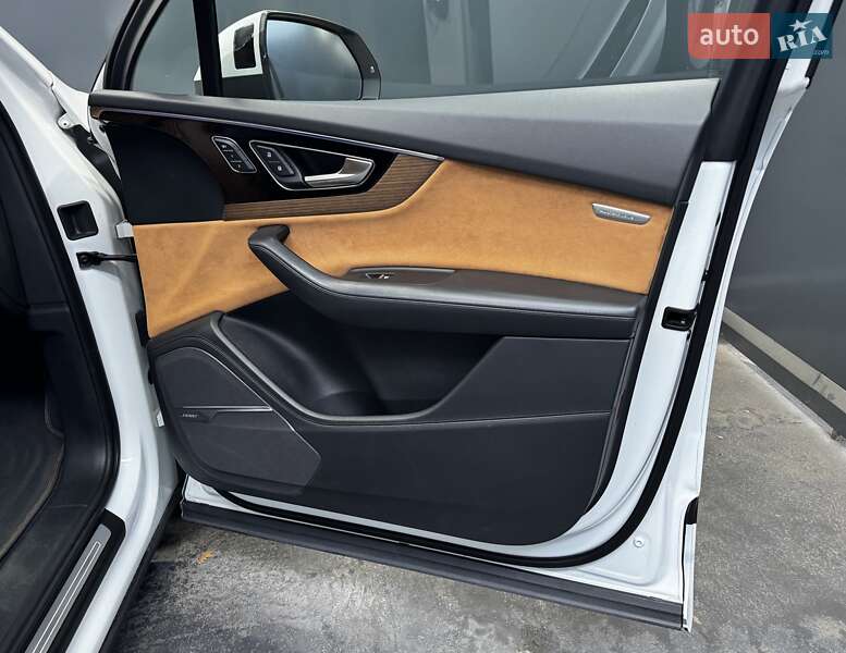 Внедорожник / Кроссовер Audi Q7 2018 в Киеве фото 37 Внедорожник / Кроссовер Audi Q7 2018 в Киеве