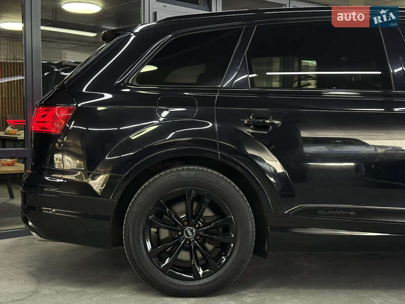 Позашляховик / Кросовер Audi Q7 2017 в Одесі