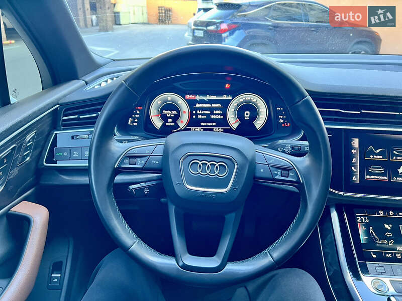 Позашляховик / Кросовер Audi Q7 2020 в Благовіщенську