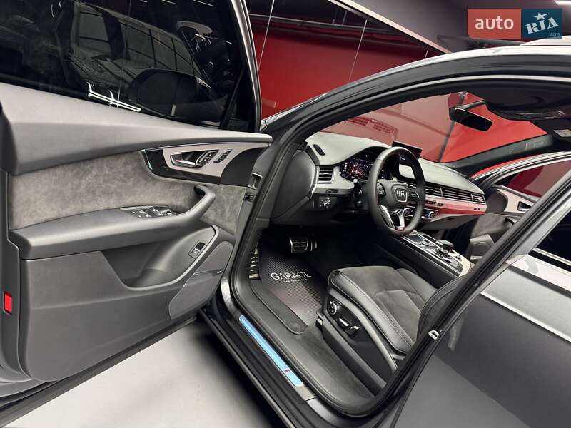 Позашляховик / Кросовер Audi Q7 2019 в Києві