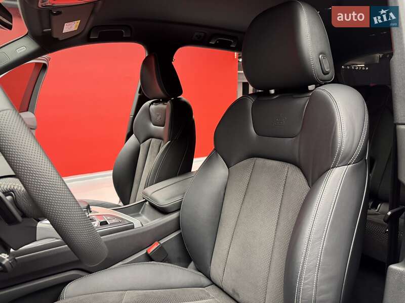 Позашляховик / Кросовер Audi Q7 2019 в Києві