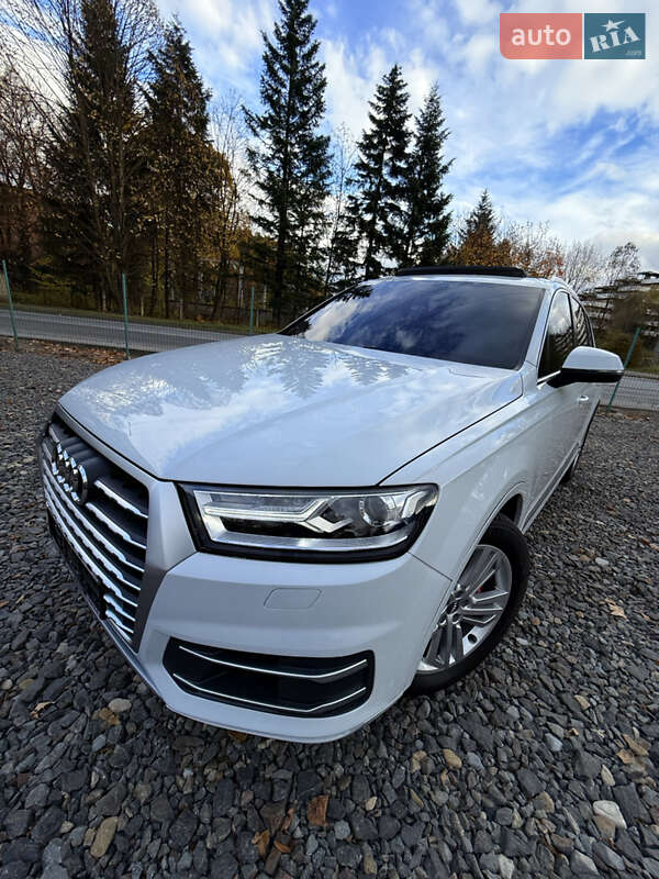 Позашляховик / Кросовер Audi Q7 2018 в Трускавці
