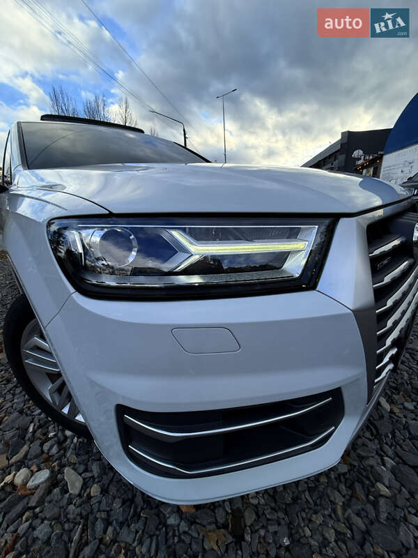 Позашляховик / Кросовер Audi Q7 2018 в Трускавці