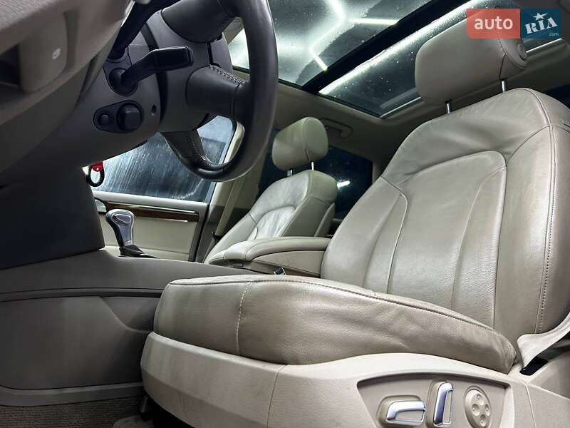 Позашляховик / Кросовер Audi Q7 2013 в Чернівцях