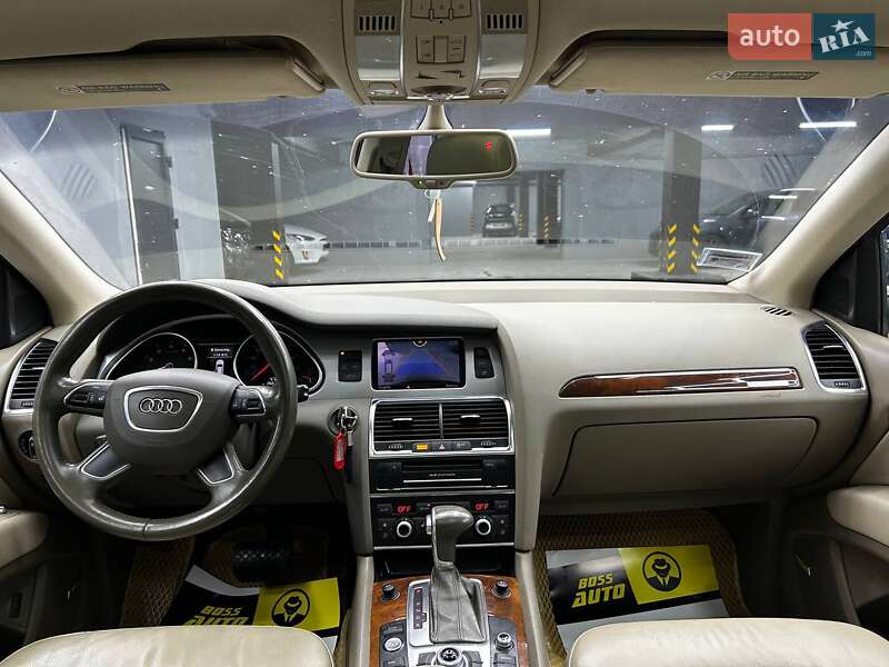 Позашляховик / Кросовер Audi Q7 2013 в Чернівцях