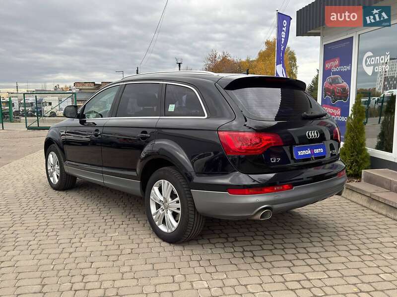 Позашляховик / Кросовер Audi Q7 2015 в Львові